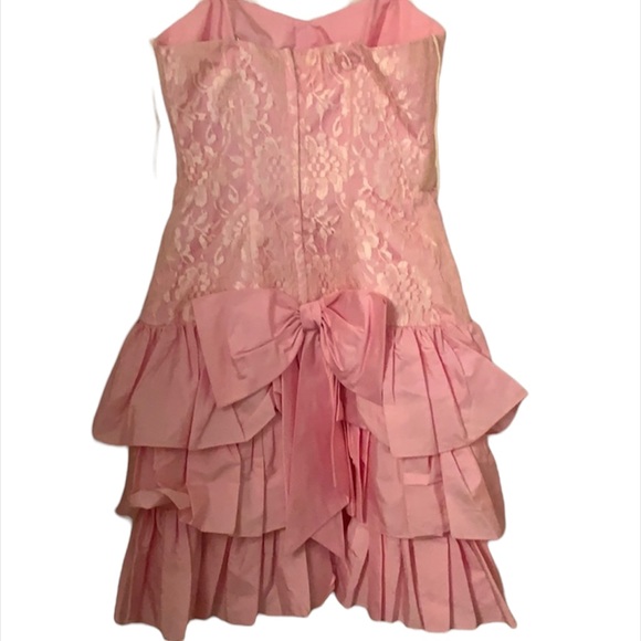 Vintage pink Taffeta and lace dress - Picture 1 of 8